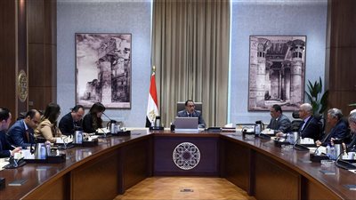 الحكومة : هناك تكليفات واضحة  لكل وزير ..ونرحب بأي أفكار خارج الصندوف