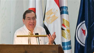 «الملا» يؤكد أهمية تكثيف جهود استثمار الفرص المتاحة لزيادة الإنتاج والاحتياطي البترولي