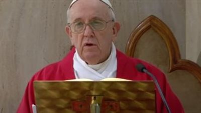 بابا الفاتيكان: السماح بحرق المصحف أمر مرفوض ومدان