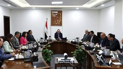«رئيس الوزراء»يتابع مخططات المنطقة الاستثمارية بـ