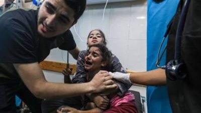 الهلال الأحمر الفلسطينى: قصف إسرائيلى عنيف قرب مستشفى القدس فى غزة