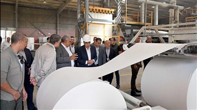 باستثمارات 400 مليون جنيهًا..رئيس الوزراء يتفقد مصنع  الشركة الدولية  