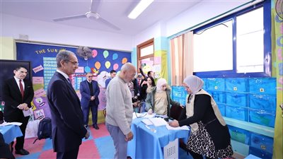 « وزير الاتصالات » :المشاركة فى الانتخابات واجبا وطنيا