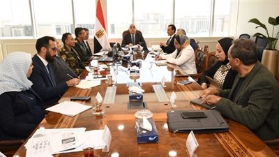 وزير الإسكان يترأس اجتماع اللجنة الوزارية لتفعيل منظومة « البناء الأخضر »