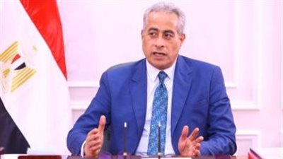 وزير العمل: 500 جنيه زيادة بأجور القطاع الخاص بدءا من يناير الحالي