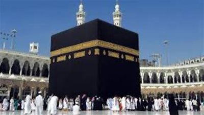 بسبب الجنيه..الشركات تعلن عن وقف حجز رحلات العمرة..(تفاصيل)