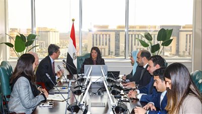 وزيرة :تمكين القطاع الخاص وزيادة فرص العمل وتحسينها أهم ركائز الإستراتيجية المصرية