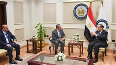 الملا: طرح المزايدة يأتى لاهتمام قطاع البترول بجذب شركات البحث والإنتاج والخدمات