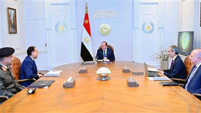 السيسي يلتقي بمدبولي وعمرو طلعت لتعزيز التحول الرقمي