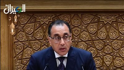 رئيس الوزراء ينفي بيع بنك القاهرة بمليار دولار