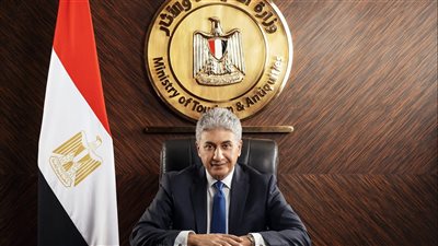 وزير السياحة يغادر إلى دبي للمشاركة في فعاليات معرض سوق السفر العربي 