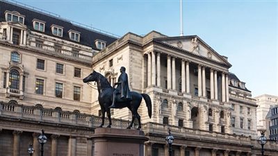 بنك إنجلترا يخفض سعر الفائدة بمقدار 25 نقطة أساس لـ4.25%