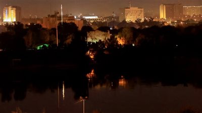 واشنطن تبدأ إجلاءً جزئيًا لسفارتها في العراق وسط تصاعد التهديدات الأمنية بالشرق الأوسط