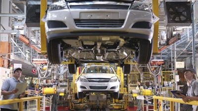 الشركات الصينية تقتحم صناعة السيارات في السوق الأفريقي وسط تحديات أميركي