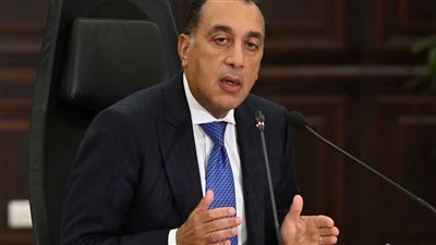 رئيس الوزراء يوجه بإعفاء كامل من المصروفات الدراسية لأسر الـ19 شهيدة 