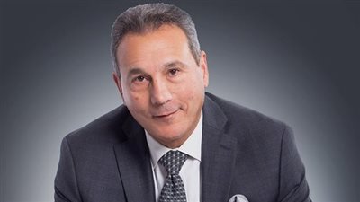 البنك الأهلي المصري: انتظام العمل بكافة ماكينات الصراف الآلي ونقاط البيع