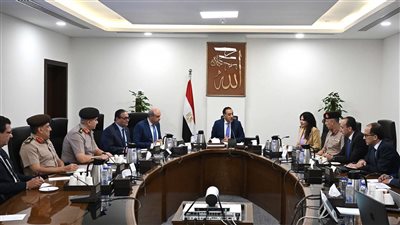 رئيس الوزراء يتابع الإجراءات التنفيذية لمشروع 