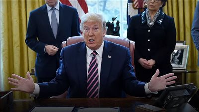 ترامب يفرض رسومًا جمركية على صادرات عشرات الدول مع اقتراب مهلة التفاوض