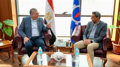 وزير البترول يلتقي محافظ السويس لبحث تنمية المشروعات المشتركة