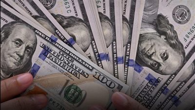 تراجع سعر الدولار أمام الجنيه بعد خفض الفائدة 2%