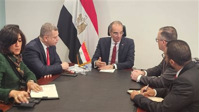 وزير الاتصالات يبحث مع كبرى الشركات الأمريكية التوسع في استثمارات التعهيد 