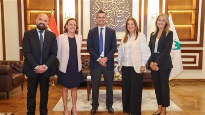 البريد المصري تلتقي الرئيس الإقليمي لشركة 