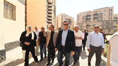 وزير الإسكان يتفقد وحدات المبادرة الرئاسية 