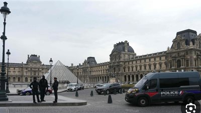 وزير داخلية فرنسا يكشف تفاصيل مثيرة فى سرقة متحف اللوفر: استغرقت 7 دقائق