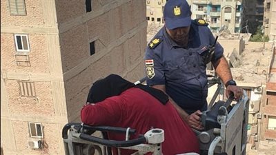 الحماية المدنية تنقذ سيدة أثناء الولادة بعد تعطل الأسانسير بالدور الـ13