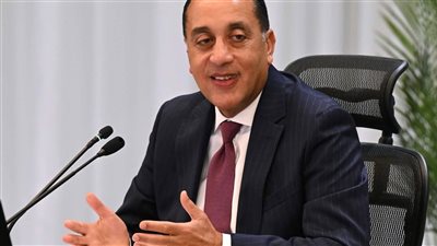 مدبولي يتابع تنفيذ مشروعات الطاقة المتجددة: توجيهات رئاسية بالإسراع في ربطها على الشبكة