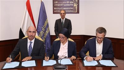 وزير الاتصالات يشهد توقيع مذكرة تفاهم بين معهد تكنولوجيا المعلومات و«GIZ» و«كابجيمينى» و«ديلويت» و«فودافون للحلول الذكية»