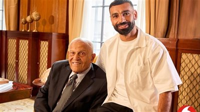 ڤودافون مصر تجمع مجدي يعقوب ومحمد صلاح في لقاء تاريخي 