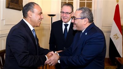 وزير الخارجية يستقبل مساعد سكرتير عام الأمم المتحدة ومنسق الشؤون الإنسانية في فلسطين