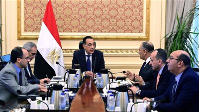 مدبولي يتابع مستجدات الملفات التنموية مع رئيس تخطيط استخدامات الأراضي