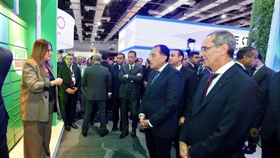 رئيس البريد يعرض أمام رئيس الوزراء أحدث الخدمات الرقمية ومبادرات الشمول المالي 