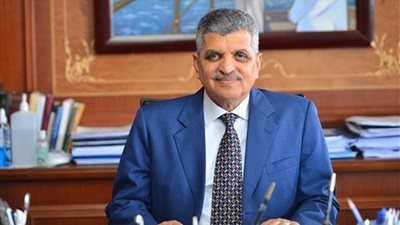 رئيس هيئة قناة السويس يتوقع إيرادات 4.1 مليار دولار في 2025 