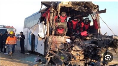 حادث تصادم في رأس غارب يسفر عن وفاة شخصين وإصابة آخرين