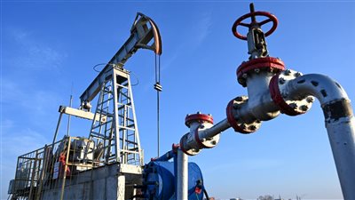 ارتفاع طفيف في أسعار النفط وسط مخاوف من تعثر محادثات روسيا وأوكرانيا