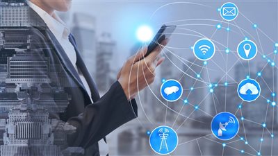 قطاع الاتصالات يحافظ على أعلى معدل نمو في الدولة بمساهمة 6% في الناتج المحلي الإجمالي