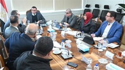 وزير الإسكان يستعرض التصور المبدئي لمشروع سكني جديد للإسكان المتوسط 