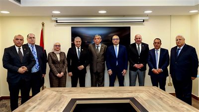 رئيس البنك الزراعي المصري يلتقي لجنة الزراعة والري بمجلس الشيوخ