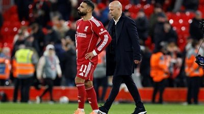 سلوت يعلق على أزمة صلاح: نريد التركيز داخل الملعب وليس على “السيرك الإعلام