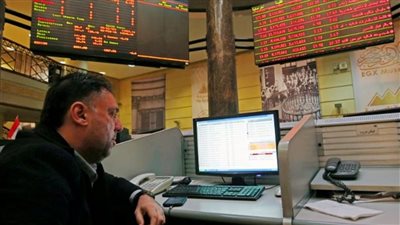     جاء قطاع البنوك فى المرتبة الرابعة ضمن قائمة القطاعات الاكثر نشاطا بالبورصة من حيث قيم التداول 