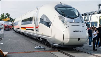 القطار الكهربائي السريع..نقلة نوعية في النقل الأخضر وربط البحرين الأحمر والمتوسط بريًا