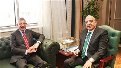وزير الكهرباء يستقبل سفير الدنمارك بالقاهرة لتعزيز التعاون في الطاقات المتجددة