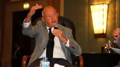 نجيب ساويرس: أمريكا ستضرب إيران.. واستثماراتي في مصر مستمرة