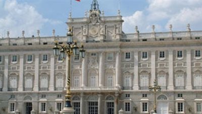 السفارة الإسبانية في القاهرة: الأوضاع في مصر مستقرة والمجال الجوي يعمل بشكل طبيعي