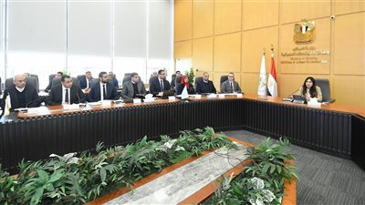 وزيرة الإسكان تترأس اجتماع اللجنة التنسيقية العليا لهيئة المجتمعات العمرانية الجديدة 