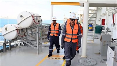 مدبولي يتفقد ميناء سوميد وصومعة عتاقة بالسويس لمتابعة تغويز الغاز