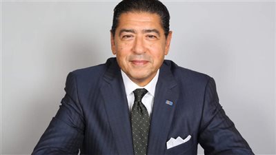 هشام عز العرب يتوقع انخفاض الدولار بعد انتهاء الحرب